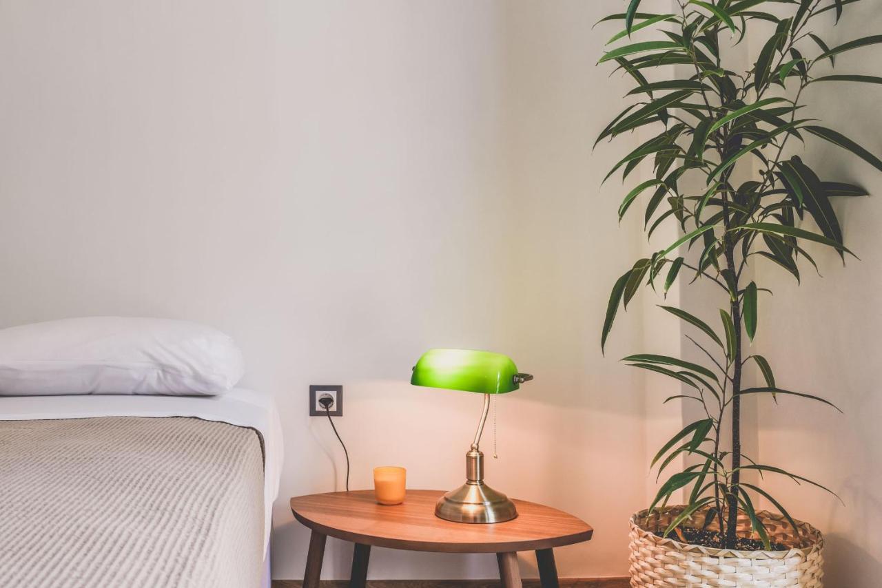 Neoclassical Apartment near Acropolis - LivingStone Crystal Atene Esterno foto