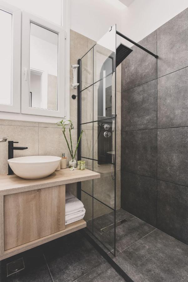 Neoclassical Apartment near Acropolis - LivingStone Crystal Atene Esterno foto
