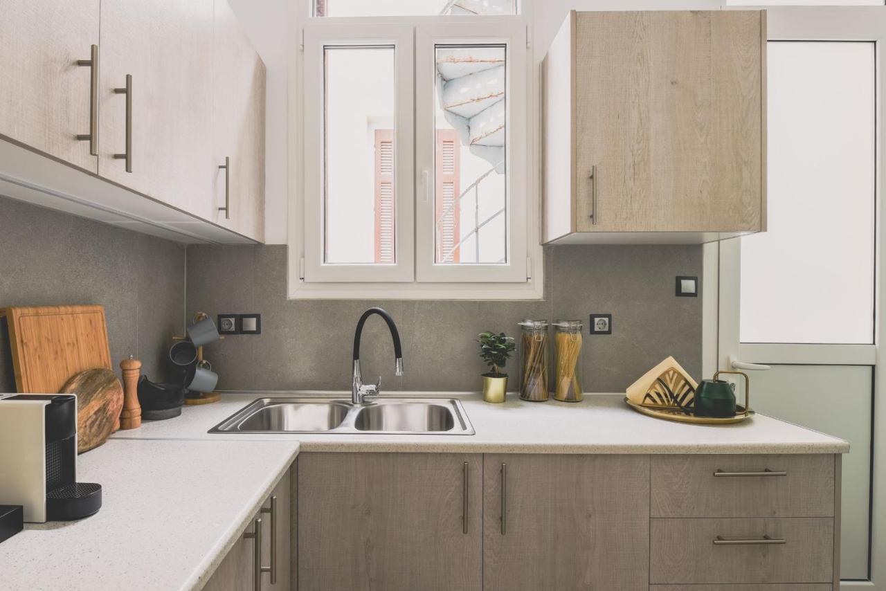 Neoclassical Apartment near Acropolis - LivingStone Crystal Atene Esterno foto
